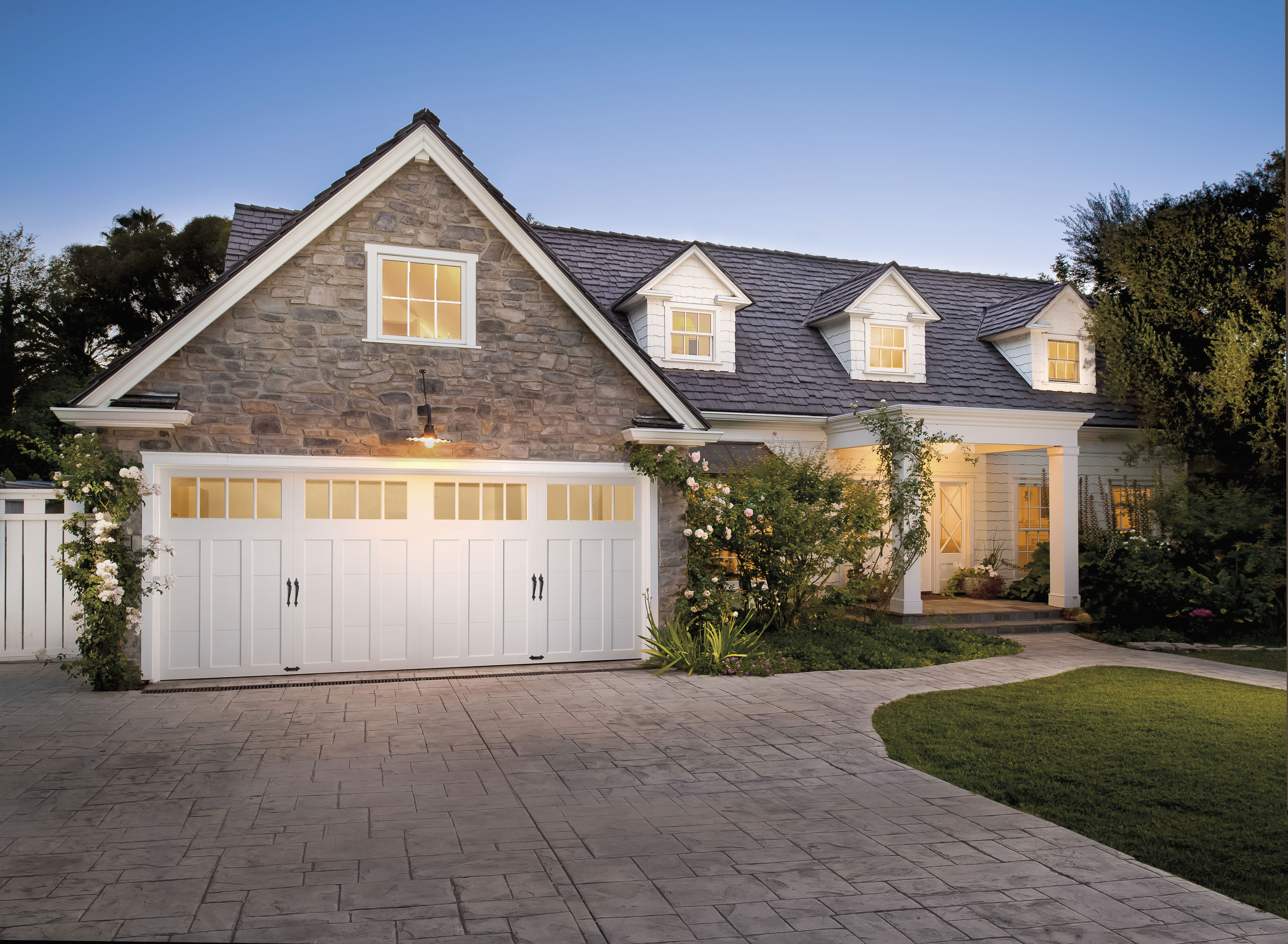 COACHMAN® collection garage doors