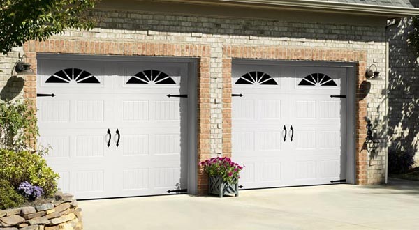 Amarr® Hillcrest garage doors