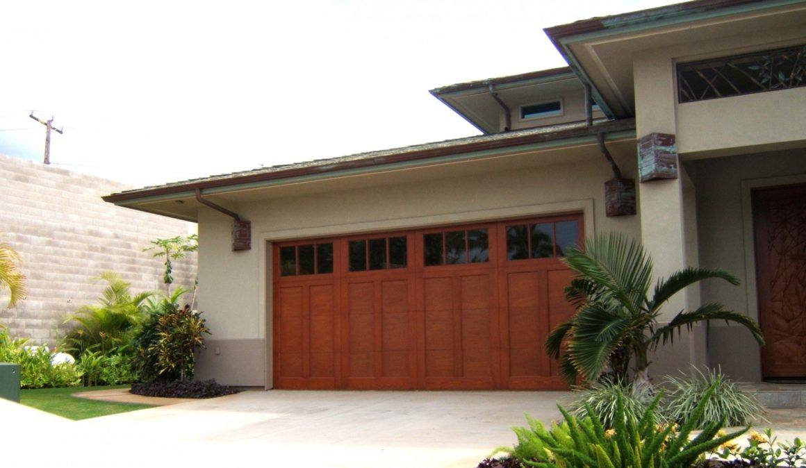 Heritage Classic™ E-Series garage doors