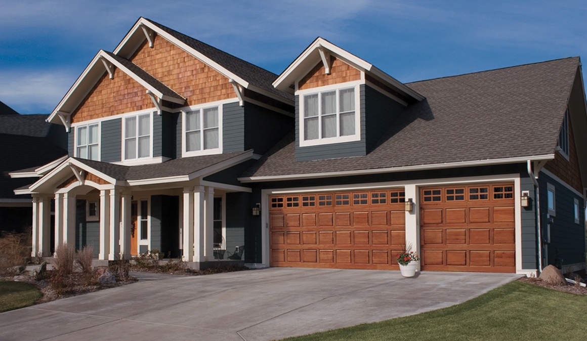 CLASSIC™ WOOD collection garage doors